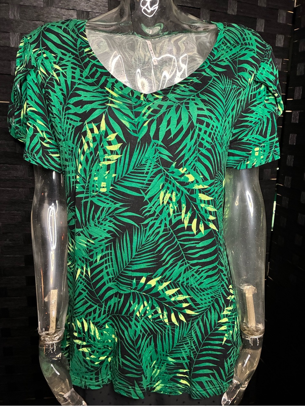 Green Palm-Print V-Neck Short Sleeve Top